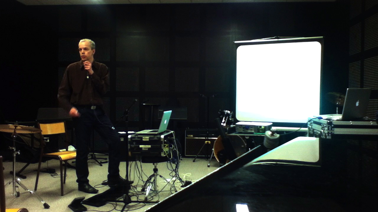 Alexander Mihalic presenting the pedalophone